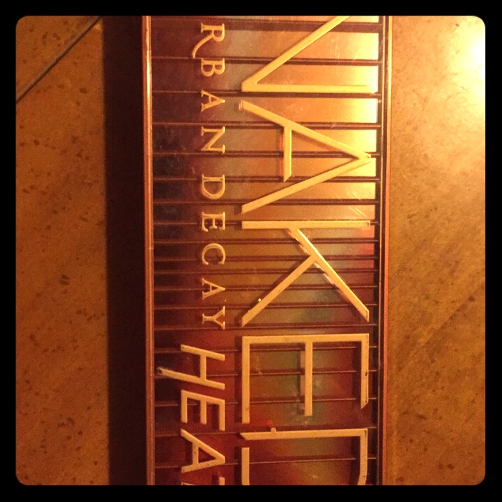NAKED PALETTE